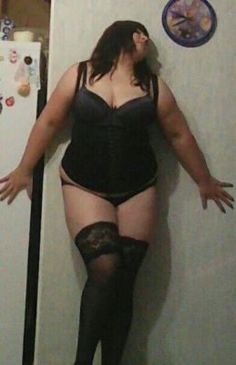 Заказать девушку от 3500 руб. в час (Tina, 24 лет)