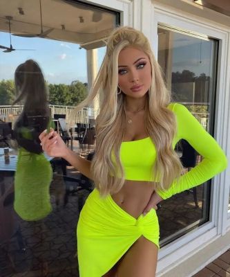 Интимное свидание с блядью Алиночка (28 лет)